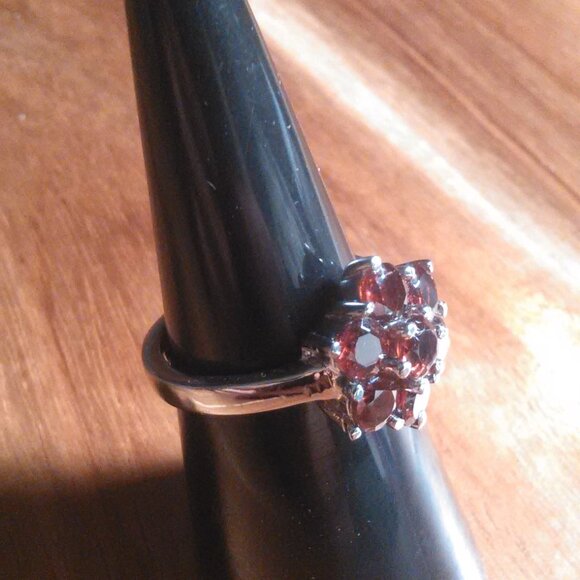 Mozambique Garnet Stainless Steel Floral Ring (Size 6) - Picture 14 of 15